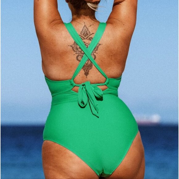 Cupshe Dessert & Daiquiris Shirred Tummy Control Plus Size 1 Piece OX 14-16 NWT - Picture 4 of 7